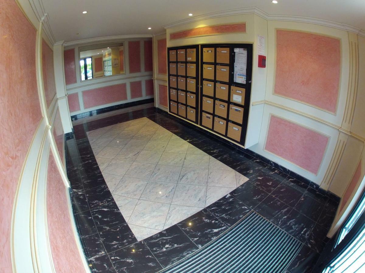 Apartment Disneyland-paris Aux Portes De La Batcave Bussy-Saint-Georges